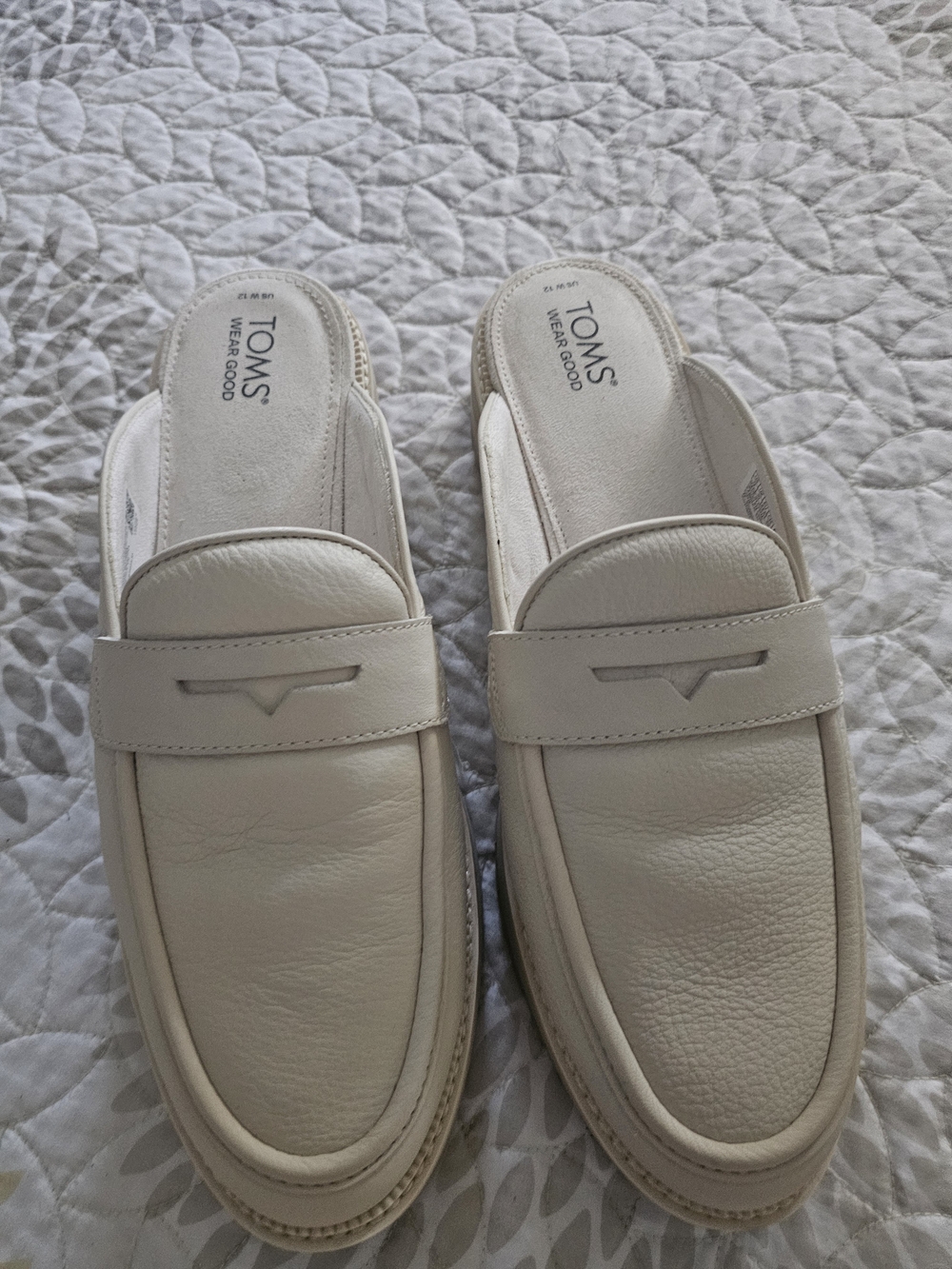 TOMS Women's Cream Leather Slip-On Loafers